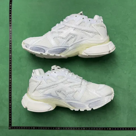 Balenciaga 7.0 Runner Graffiti - Triple White
