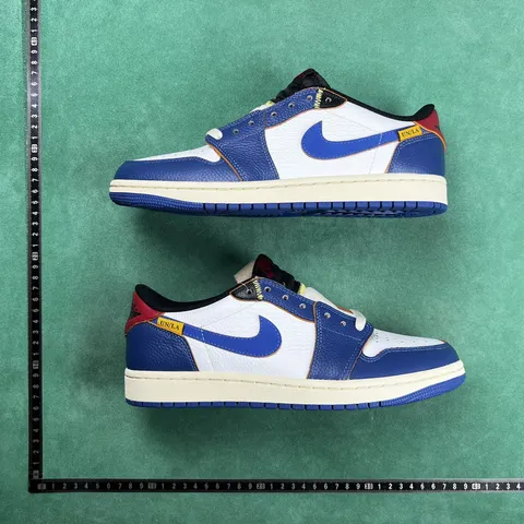 Travis Scott x Jordan Air Jordan 1 Low - Blue & Red Low