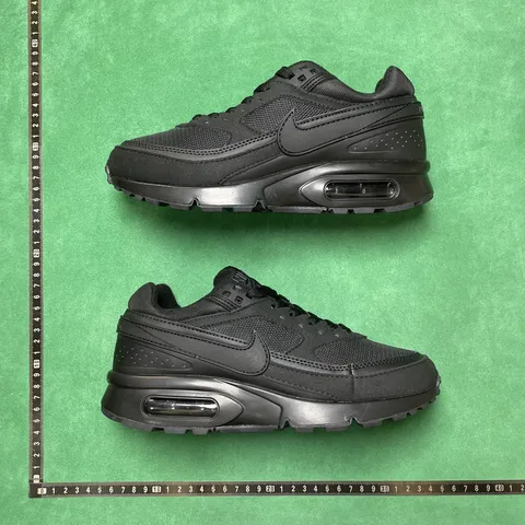 Nike Air Max Command - Triple Black, B3D Batch