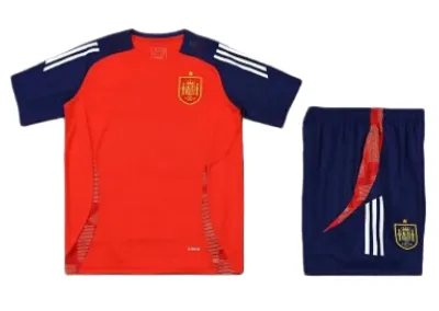 2425 Spain Training clothes suit Short sleeve Fan version - Red Tee & Shorts