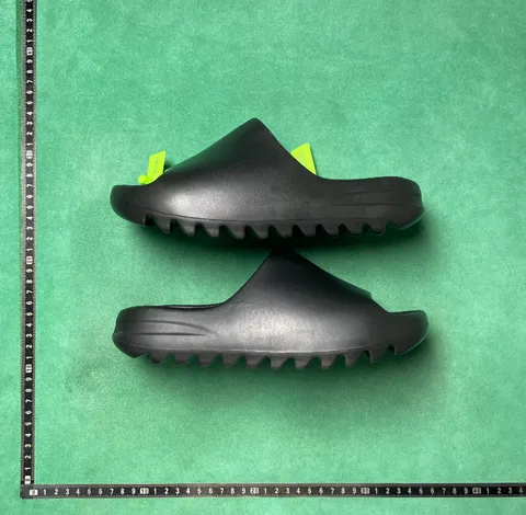 Adidas Yeezy Slide - Onyx, TD Batch