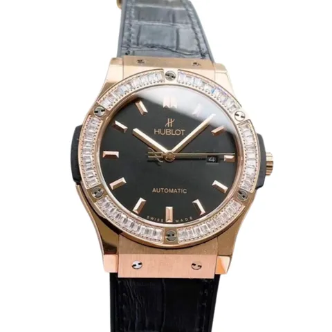 Hublot [Classic Fusion] - Rose Gold Diamond