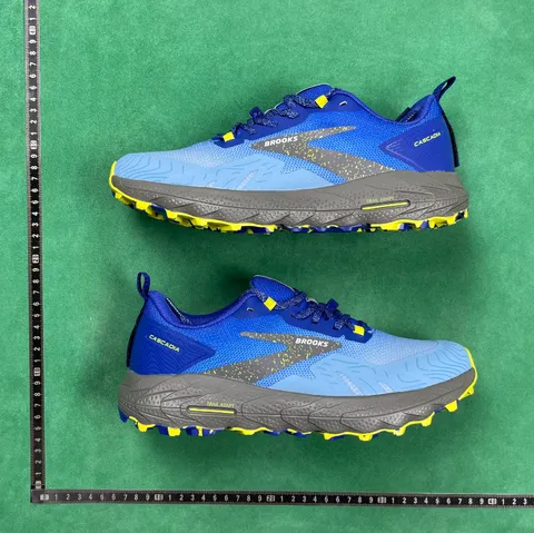 Brooks Cascadia 17