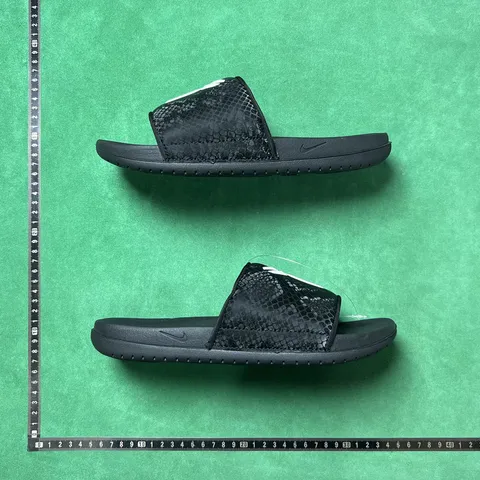 Nike Kobe Offcourt Slides