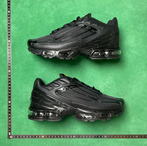 Nike Air Max Plus - Triple Black