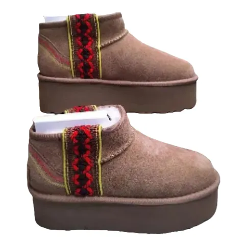 UGG boots - Chestnut Tasman Braid