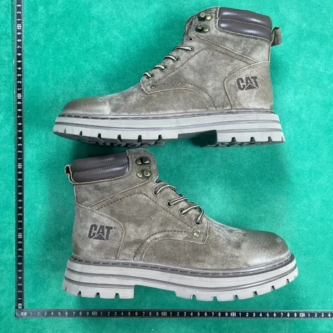 Caterpillar - Grey Suede Boot