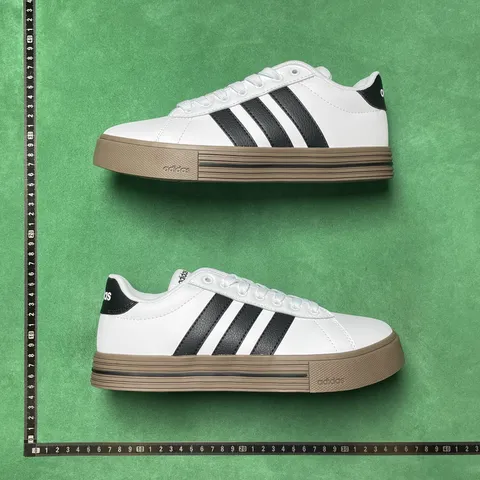 Adidas Daily 4.0
