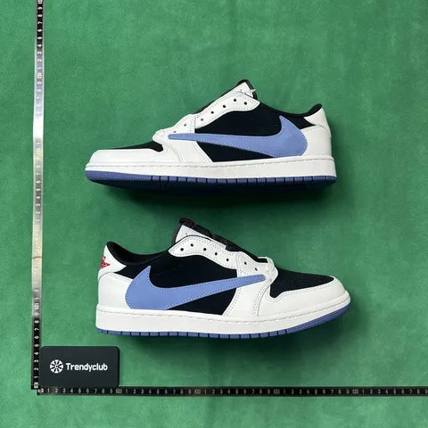 Travis Scott x Jordan Air Jordan 1 Low - Black & Royal Low