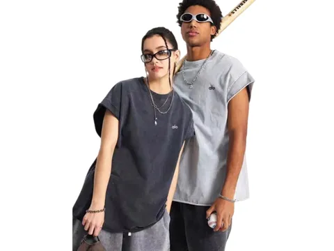 Alo Tee - Charcoal & Grey