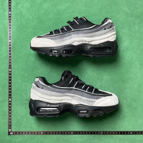 Nike Air Max 95 - Black & White