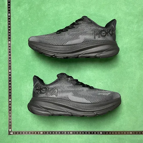 Hoka One One Clifton 9