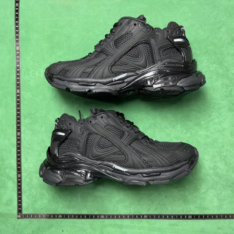 Balenciaga 7.0 Runner Graffiti - Triple Black, GO7 Batch II