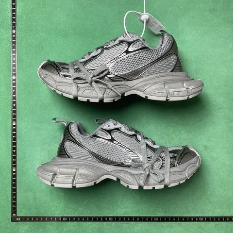 Balenciaga 3XL - Grey