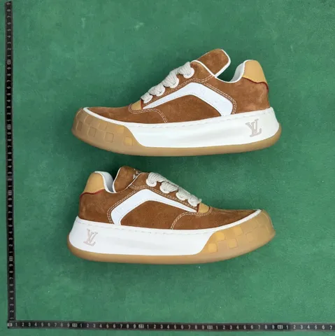 Louis Vuitton Tilted - Brown Suede & White