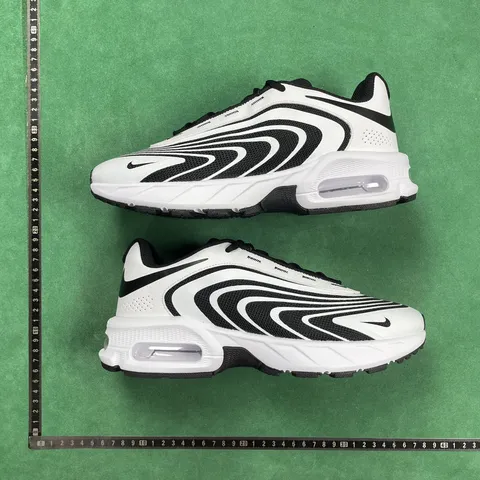 Nike Air Max Fire