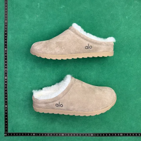 Alo yoga Recovery Slipper