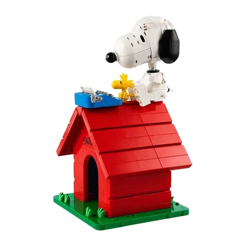 Lego Snoopy's Doghouse