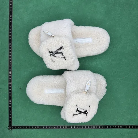 Louis Vuitton Paseo Comfort