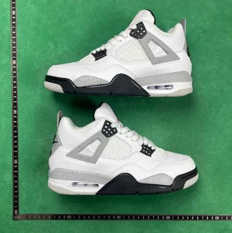 Air Jordan 4 Retro - White Cement