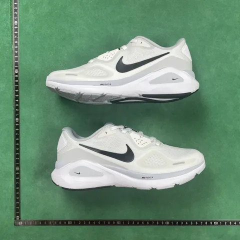 Nike Zoom Structure 26