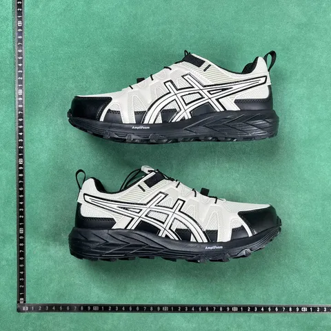 Asics Gel-Kahana TR V4 - Cream & Black